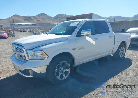 2015 Ram 1500 Laramie из США, поврежденный, VIN 1C6RR7NT7FS768782